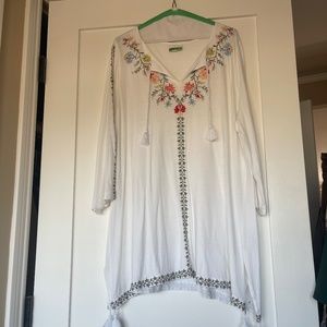 J. Jill  Embroidered tunic top.